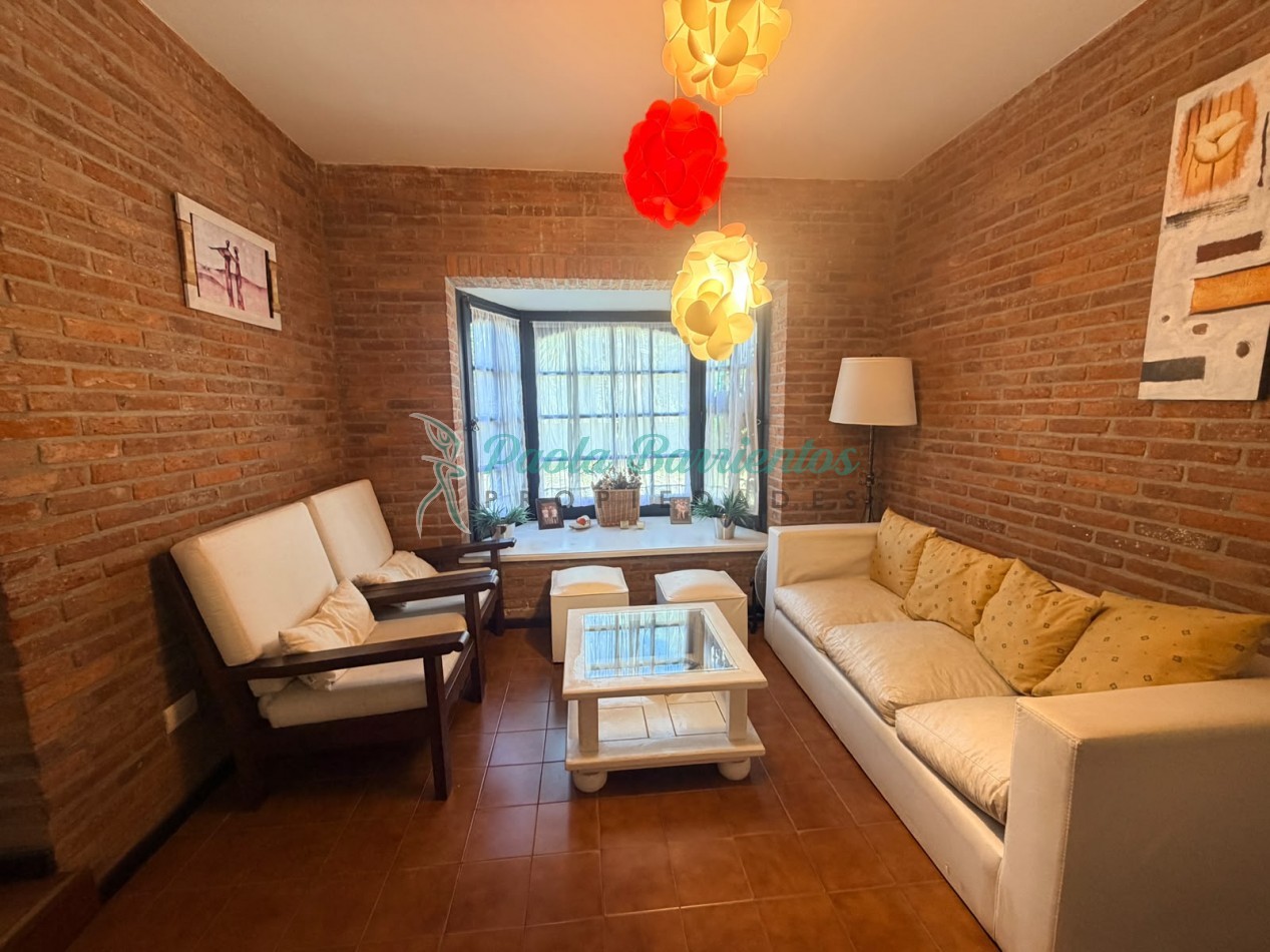 Vendo Duplex Pinamar calle Cazon 899