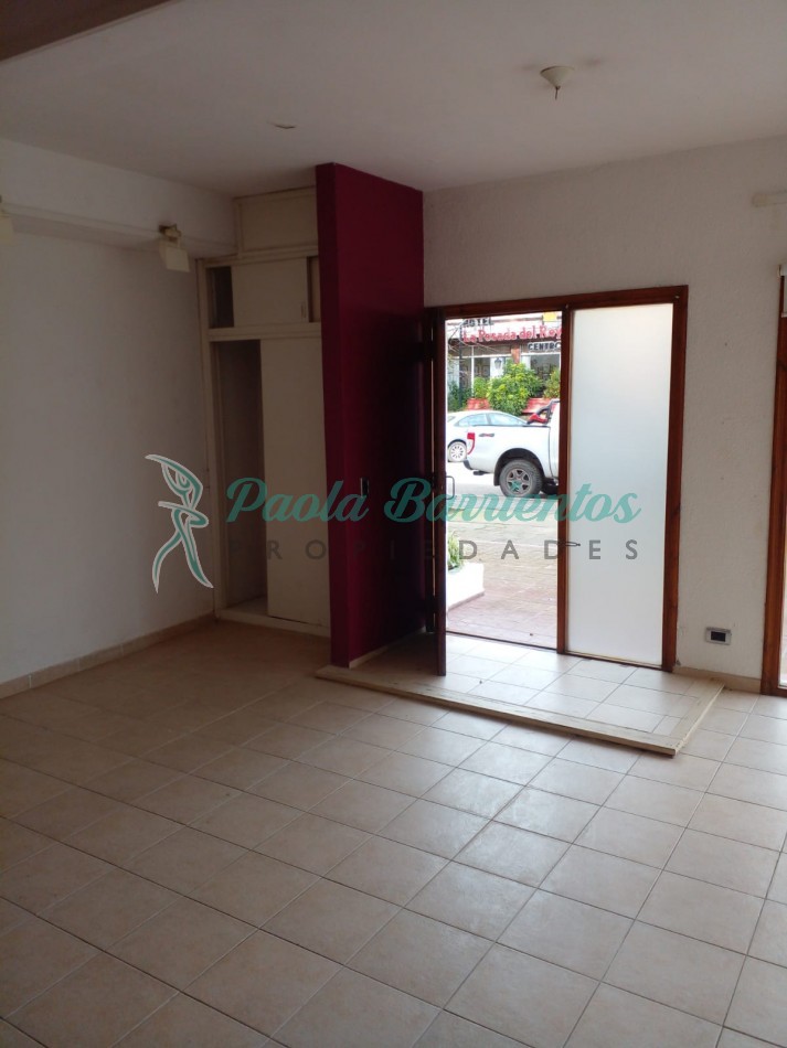 Vendo Local comercial con vivienda en el centro de Pinamar 