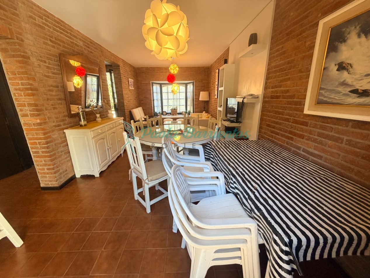 Vendo Duplex Pinamar calle Cazon 899