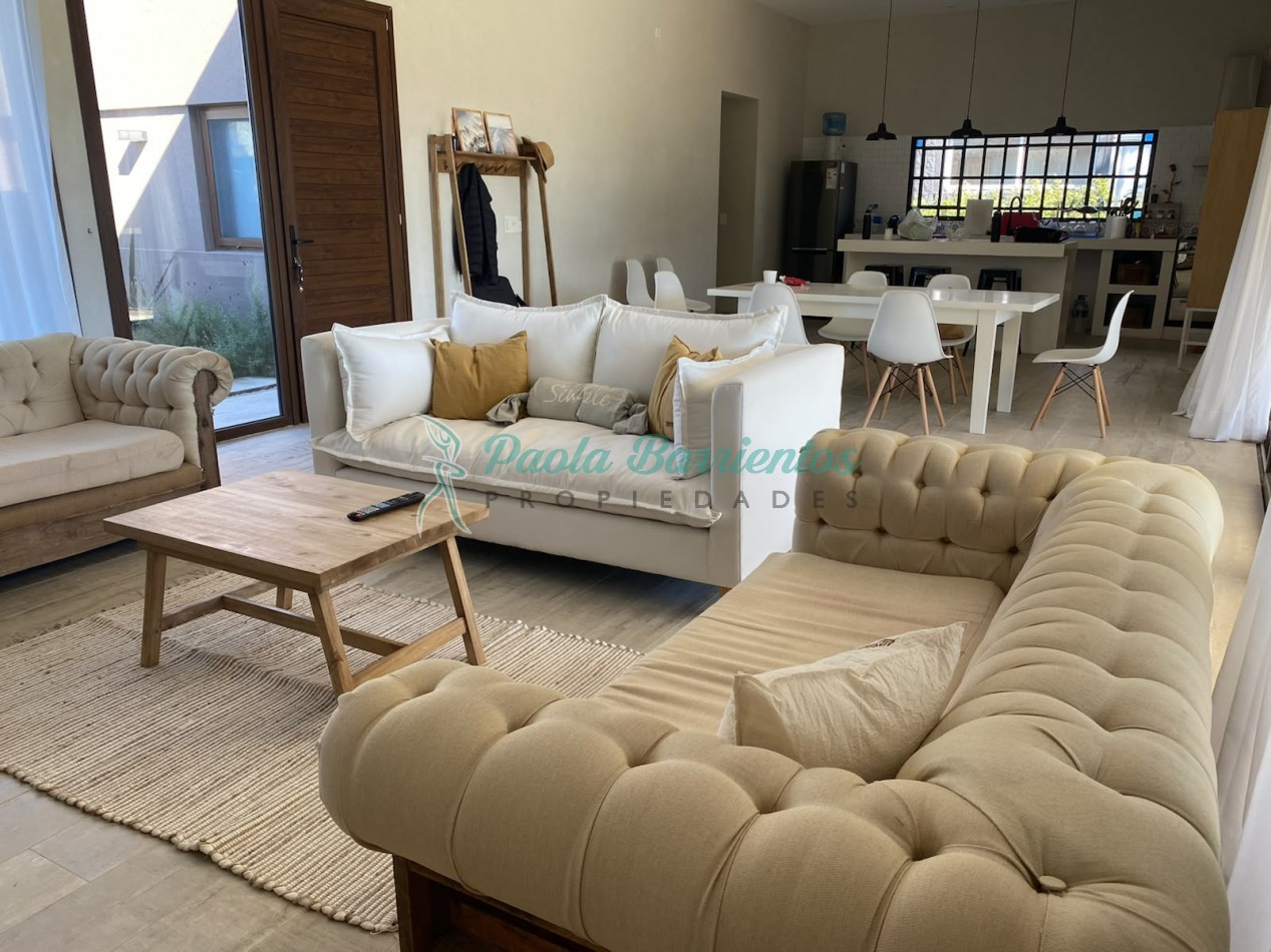 Alquilo casa en Costa Esmeralda Golf 2 lote 406