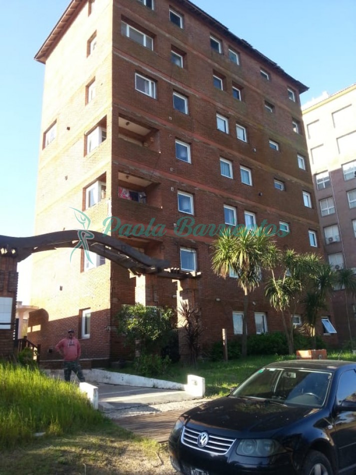 Alquilo departamento para jovenes a mts del mar en Pinamar 