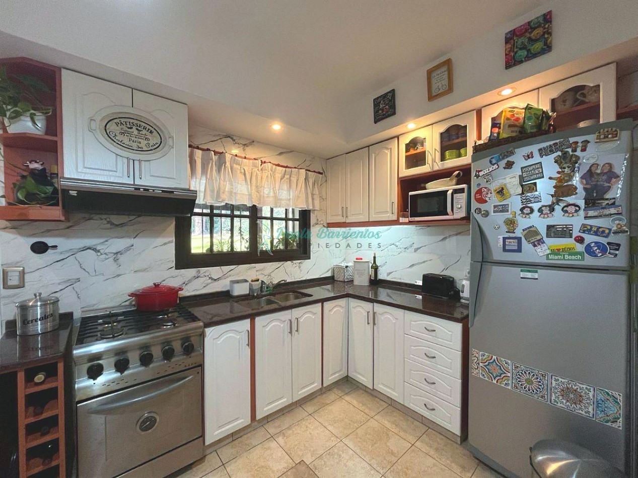 Vendo casa en Carilo Urraca 1356