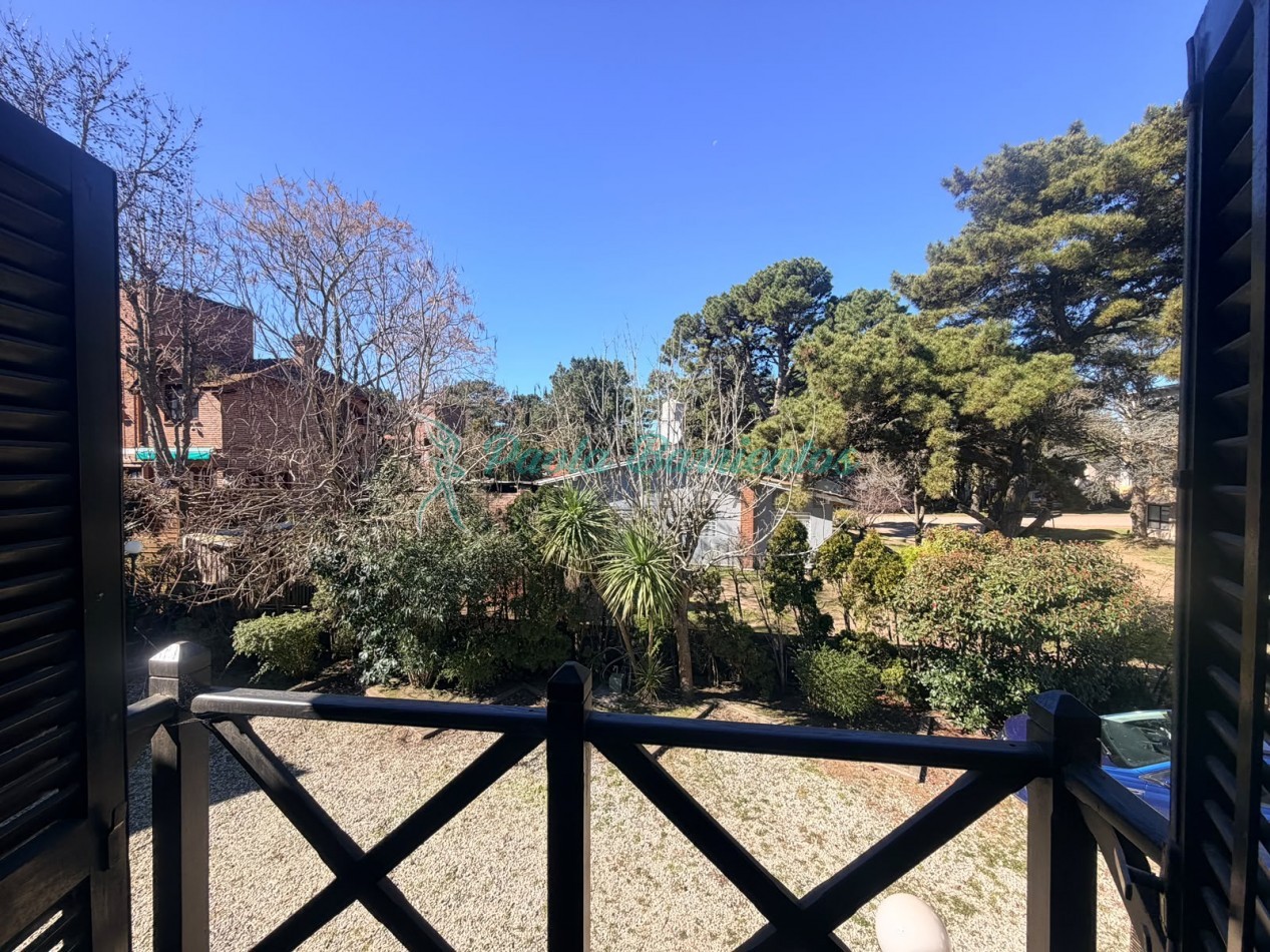 Alquilo Duplex en Pinamar calle Cazon 899 