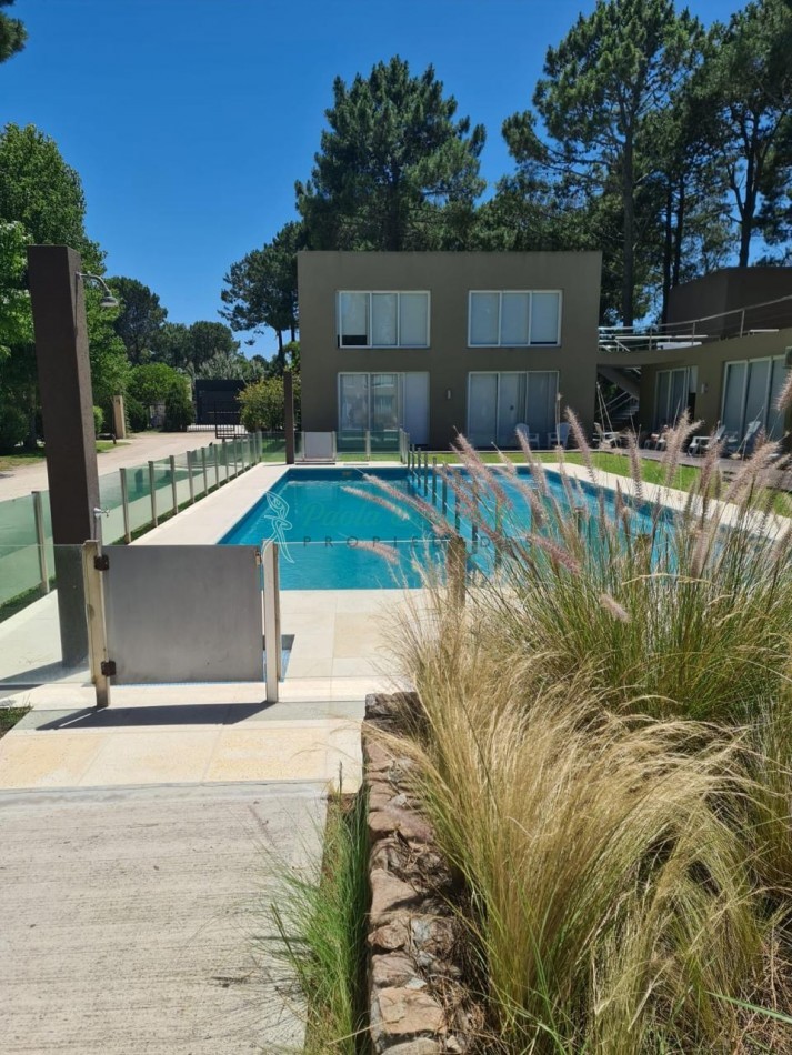 Alquilo departamento en barrio cerrado Portal Tomeg - Ostende con piscina