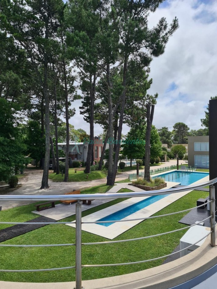 Alquilo departamento en barrio cerrado Portal Tomeg - Ostende con piscina