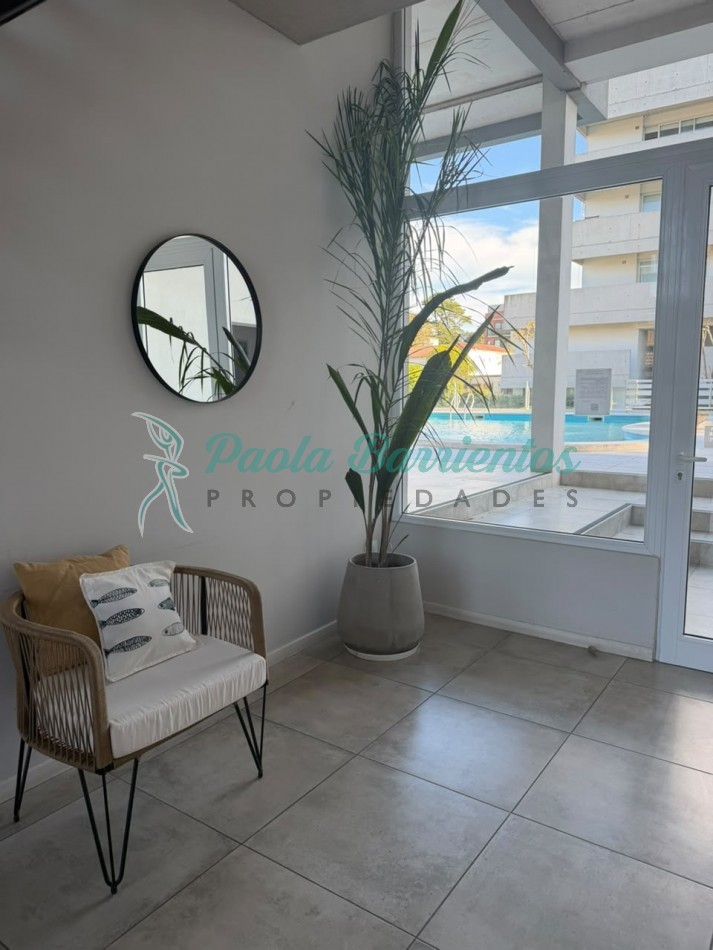 Vendo departamento con dos cocheras 