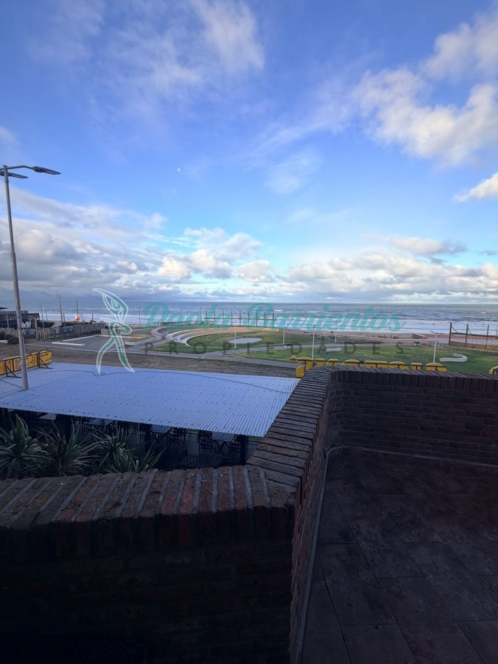 Vendo Departamento en av del mar y Bunge Pinamar