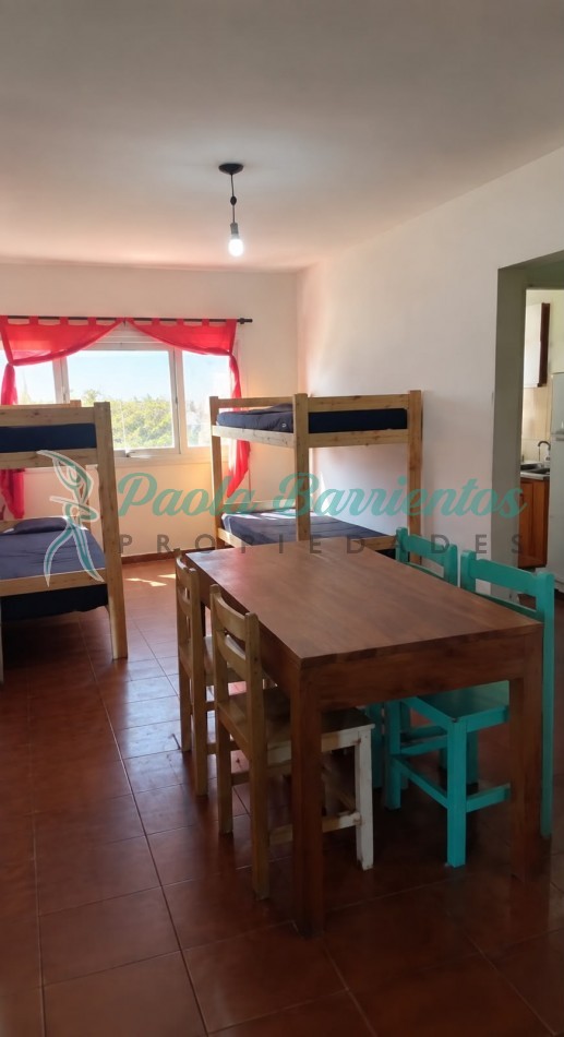 Alquilo departamento para jovenes a mts del mar en Pinamar 