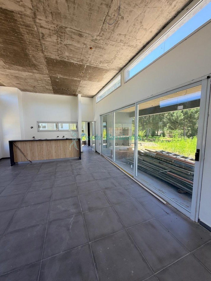 VENDO CASA EN COSTA ESMERALDA ECUESTRE LOTE 2 