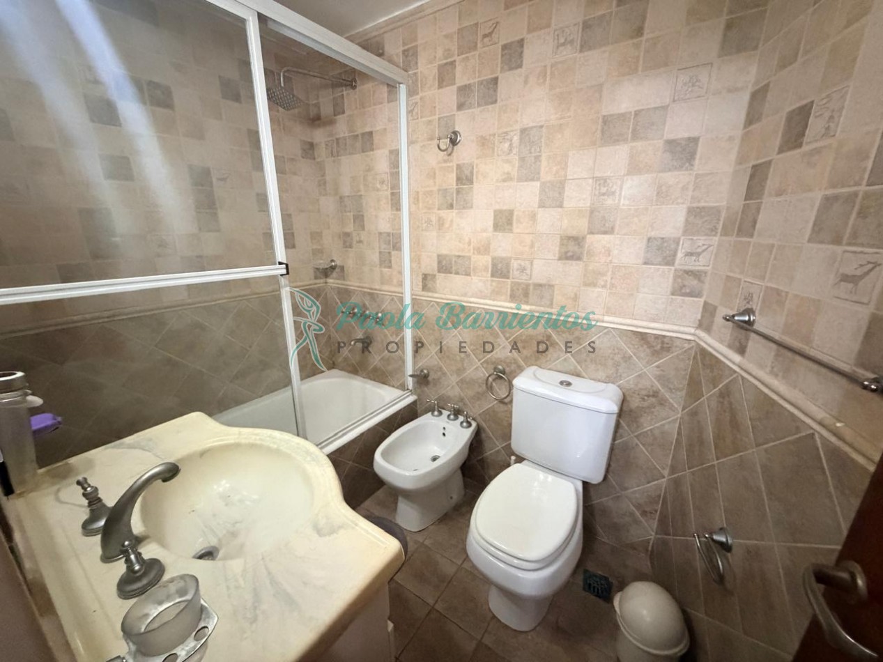 Vendo Departamento tipo duplex en av del mar y Bunge Pinamar con terraza 