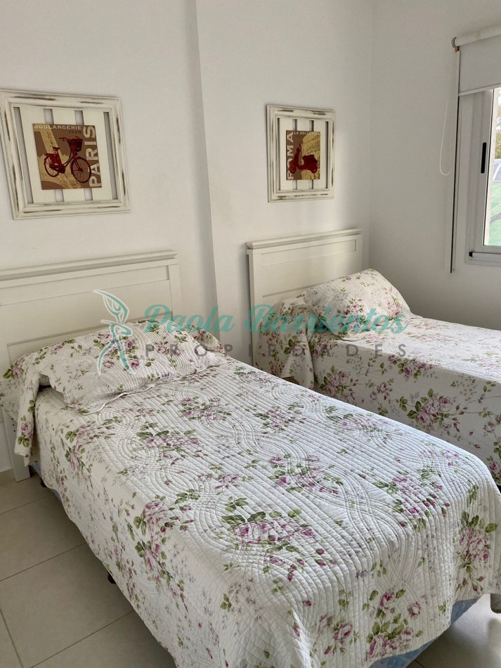 Alquilo departamento en Pinamar centro Valle fertil y Constitucion