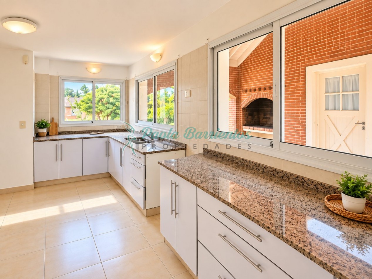 Vendo casa en en Pinamar Norte 
