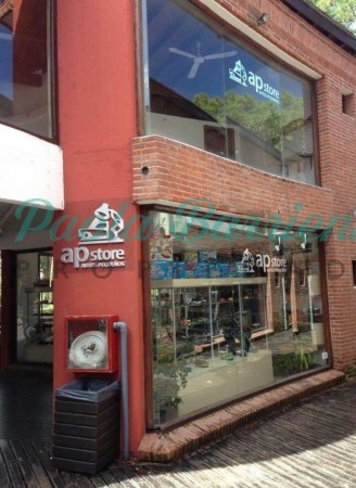 vendo locales en carilo pb con baño juntos o separados