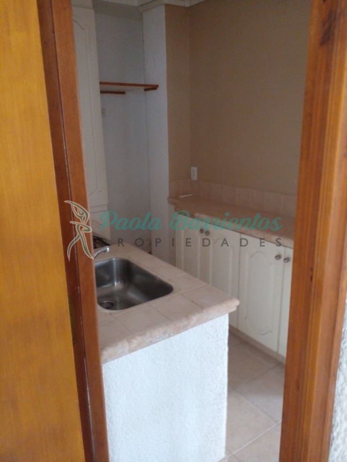 Vendo Local comercial con vivienda en el centro de Pinamar 