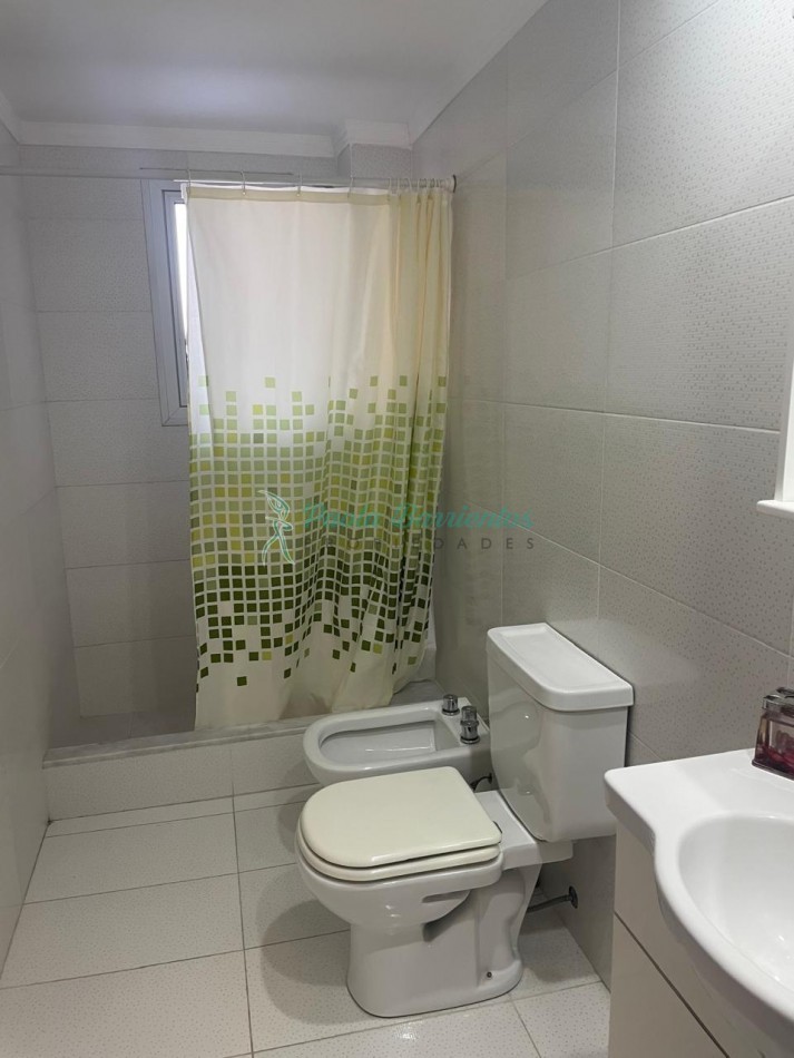 Alquilo casa en ostende Loria  y Victor Hugo