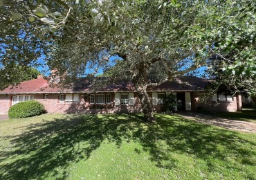 Vendo casa en Pinamar de la sirena todo en planta baja