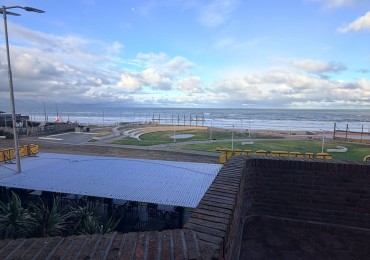 Vendo Departamento en av del mar y Bunge Pinamar