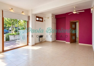 Vendo Local comercial con vivienda en el centro de Pinamar 