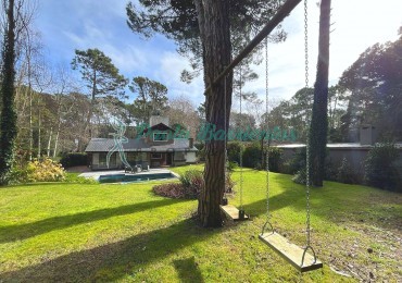 Vendo casa en Carilo Urraca 1356