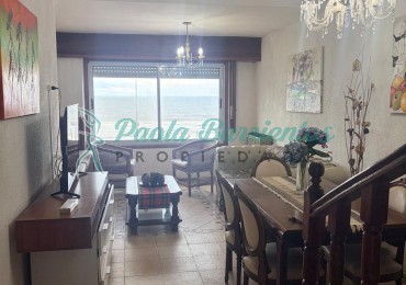 Vendo Departamento tipo duplex en av del mar y Bunge Pinamar con terraza 