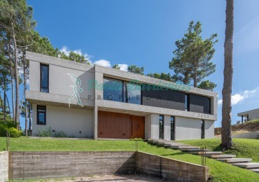 Vendo Casa a Estrenar en Pinamar zona Alamos II tres carabelas y de los Alamos 
