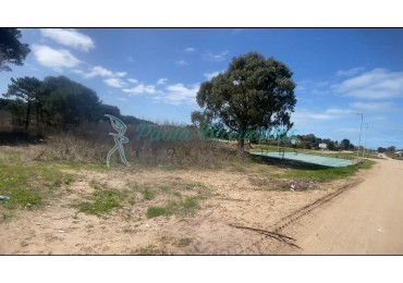 Vendo lote en Ostende Av Central y Tuyu lote 10 
